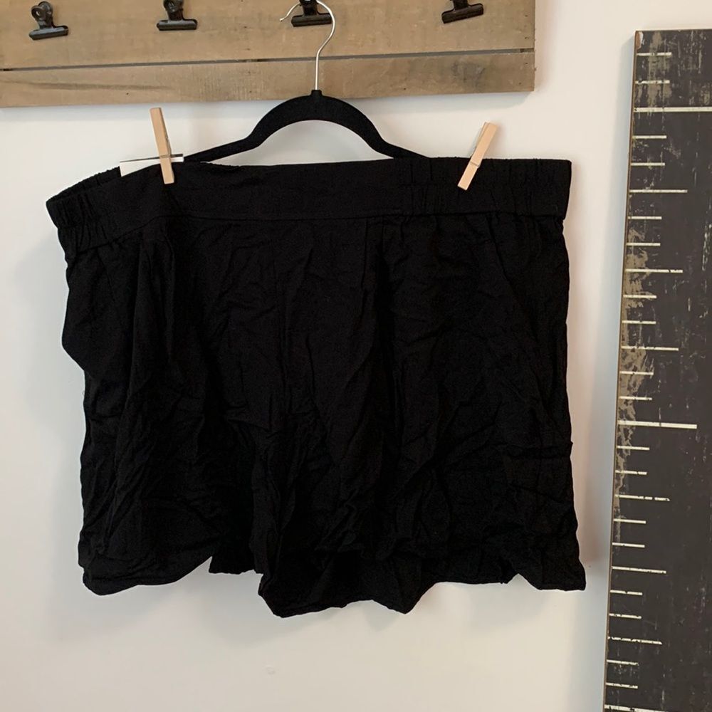 NEW GAP Womens XXL Black Viscose Pull On Elastic Waist Lounge Flowy Shorts
